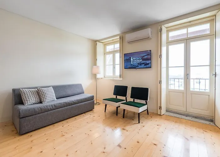 La Maison Aires Apartments